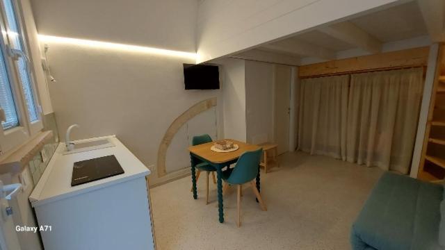 Holiday home Mandorleolio Versomare *